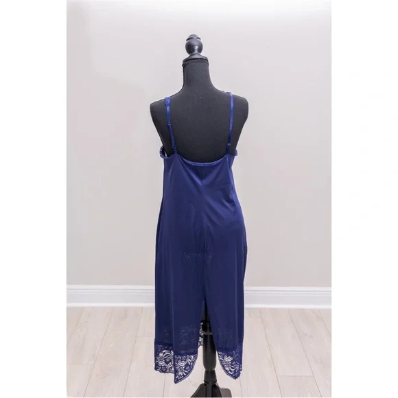 Vintage Vanity Fair Nightgown/Slip - Picture 6 of 6